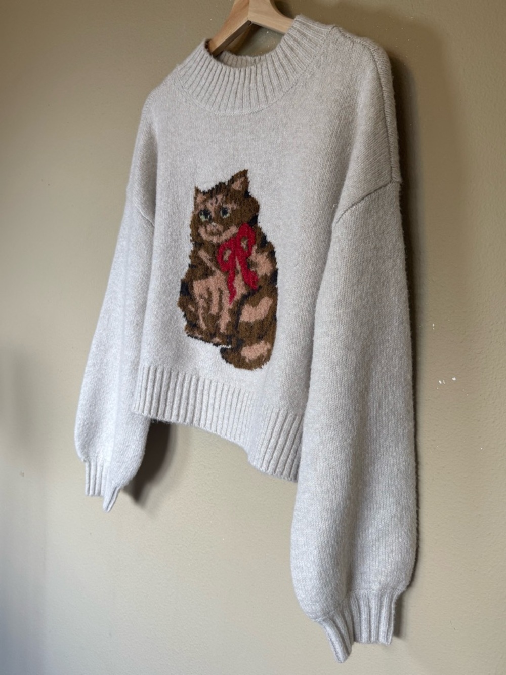 American Eagle Outfitters Cream Knit Cat Sweater Size Small - Picture 3 of 7